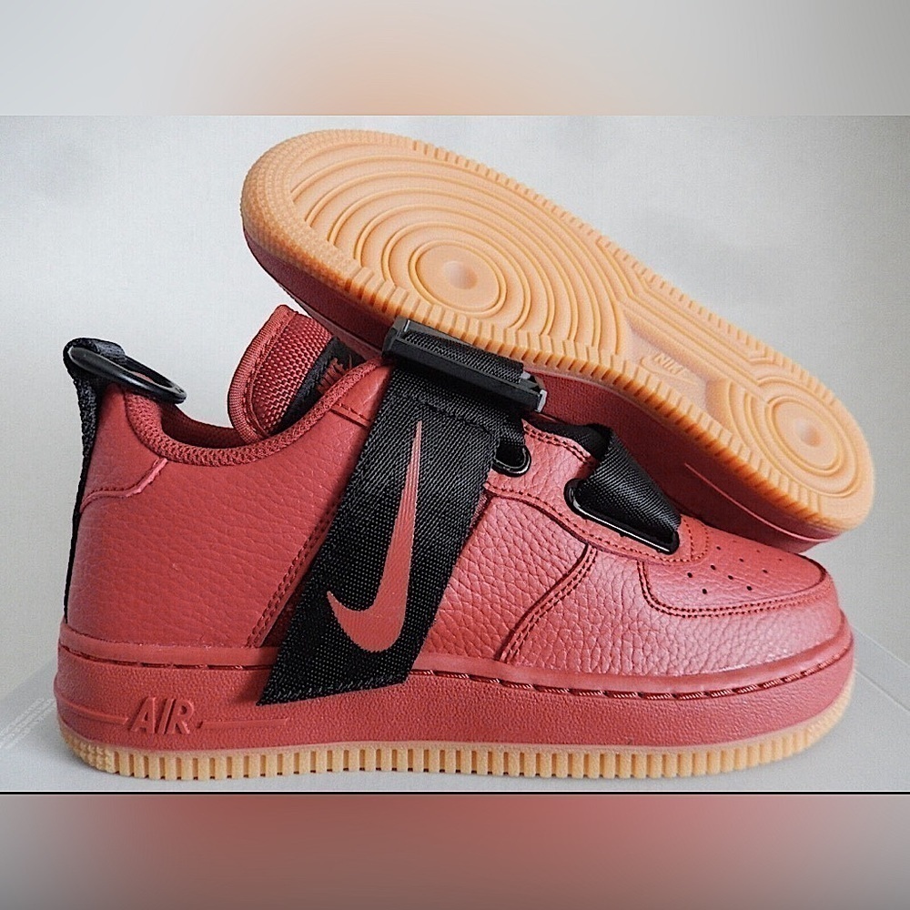 NEW NIKE AIR FORCE 1 UTILITY (GS) DUNE RED-BLACK SZ 5Y-WOMENS SZ 5Y